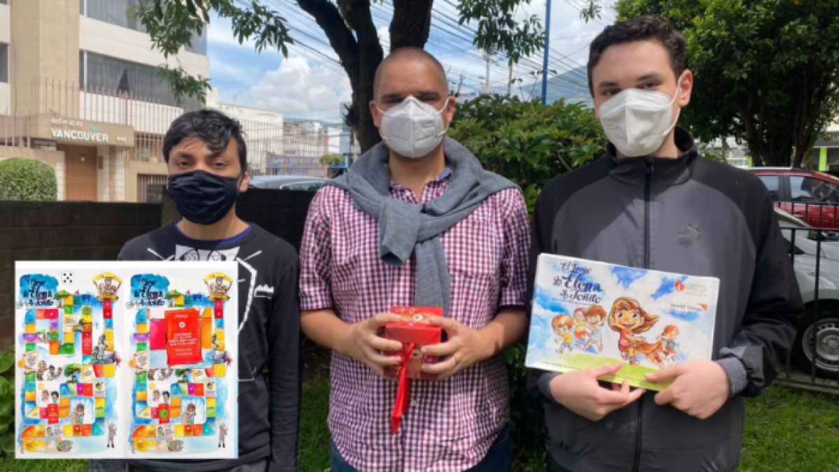 Niños parte del club de programación Gobots