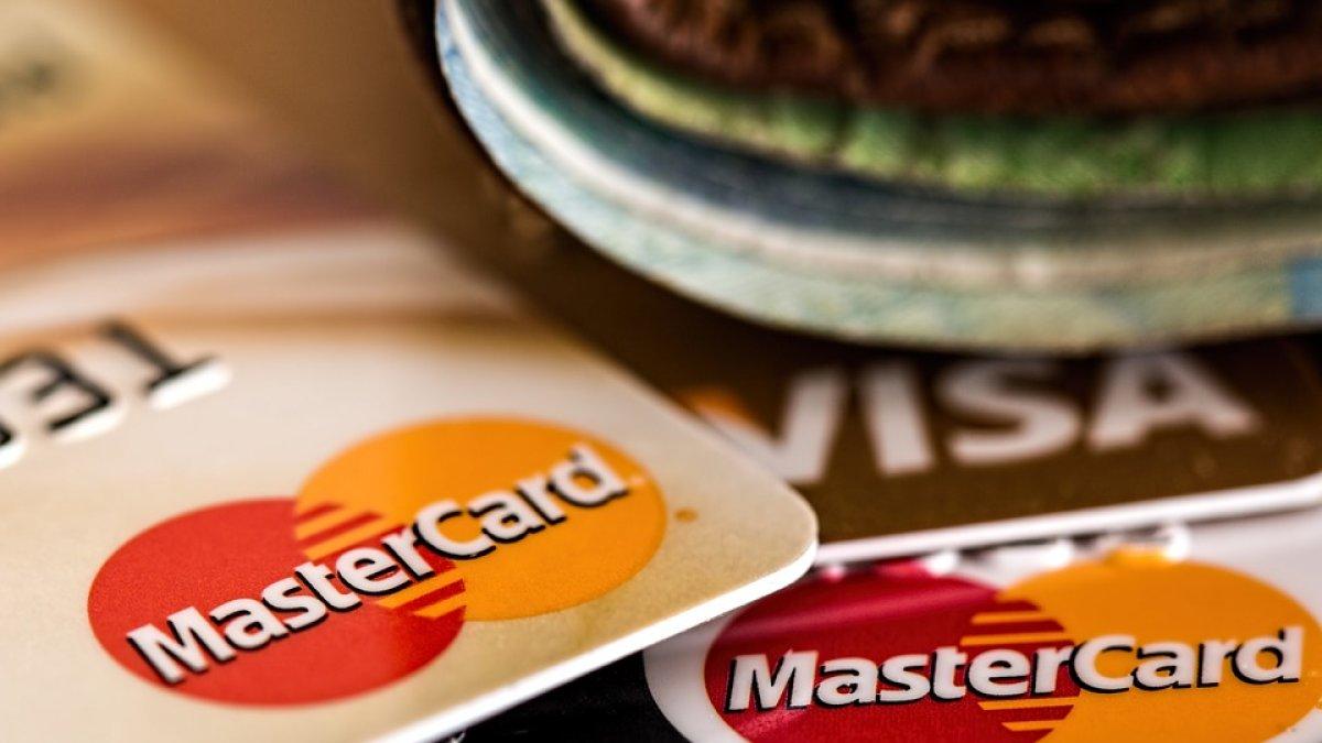 Equifax señaló que debe impulsar la educación financiera en los tarjetahabientes.