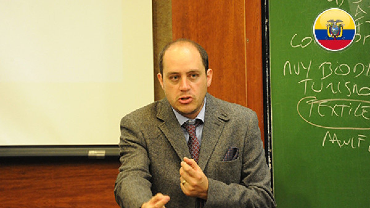 Autoridad.- Julio José Prado, ministro de Producción.