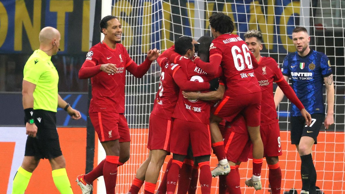 Los jugadores del Liverpool celebran el segundo gol ante el Inter de Milán