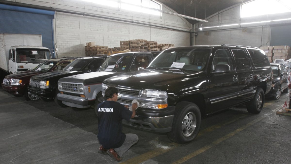 Aduana. Varios de los vehículos importados eran de alta gama.