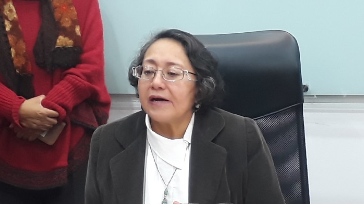 Acción. La prefecta de Azuay, Cecilia Méndez, presentará el recurso personalmente.