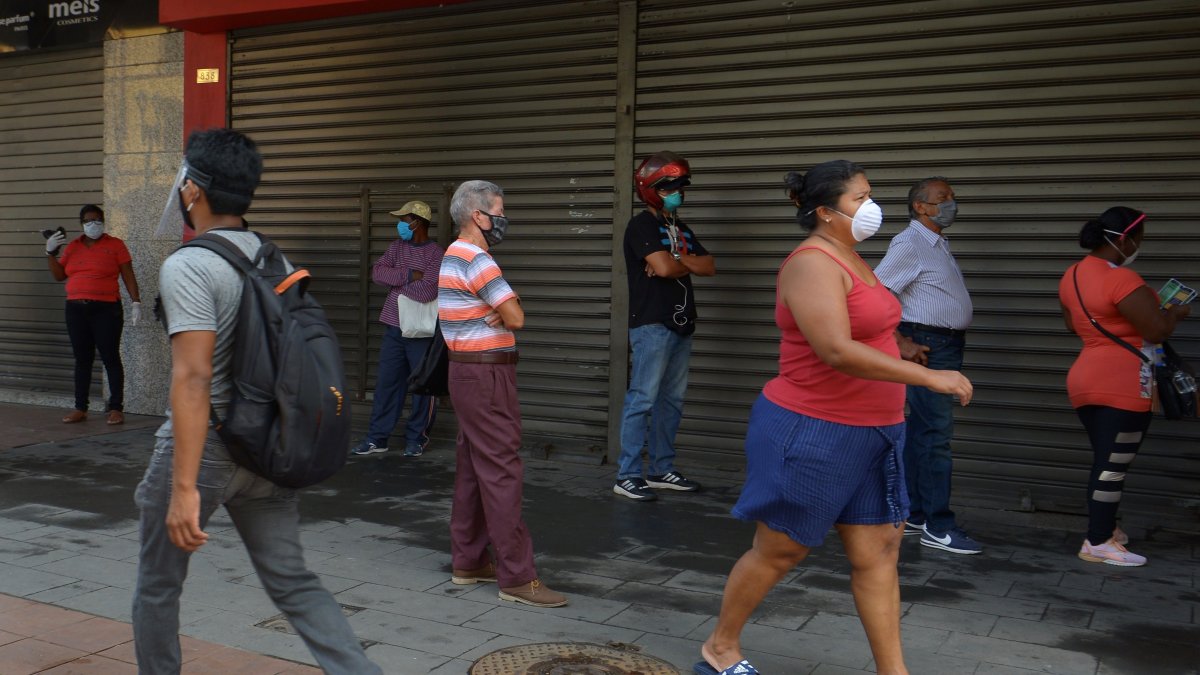 Este cambio implica la liberación de ciertas restricciones que hasta hoy regían y la liberación de aforos en ciertos lugares públicos.