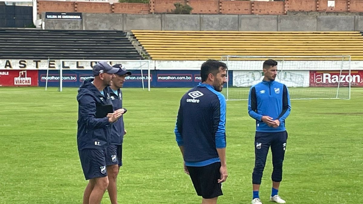 Miguel Rondelli, entrenador de la Católica, afinal detalles para el duelo copero.