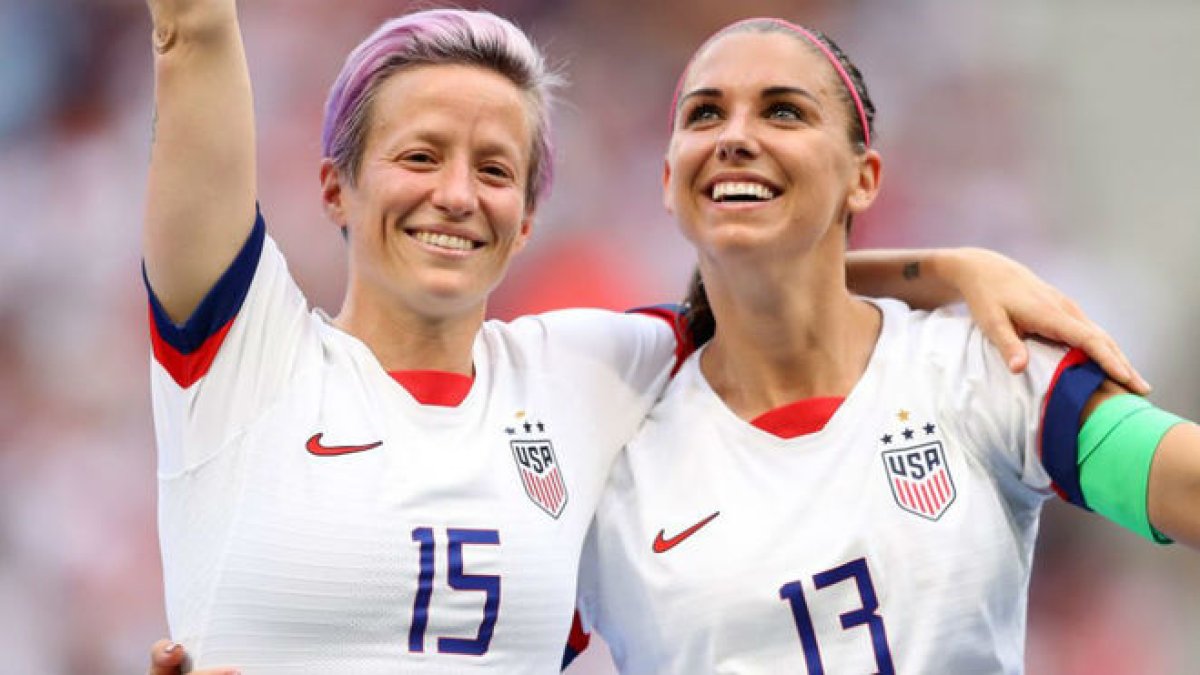 Megan Rapinoe y Alex Morgan, experimentadas jugadoras estadounidenses.
