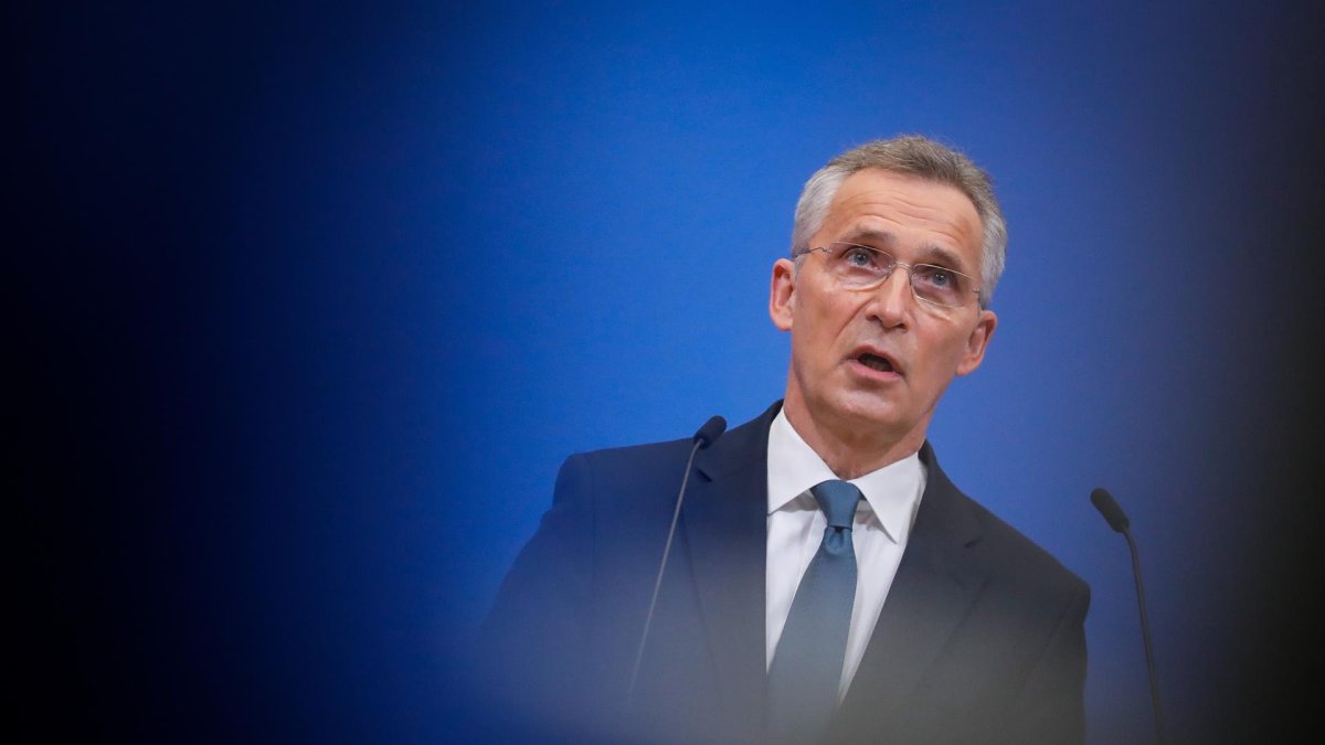 El secretario general de la OTAN, Jens Stoltenberg, destacó este viernes la voluntad de los líderes aliados de continuar sus esfuerzos diplomáticos para solventar la crisis en Ucrania y su acuerdo de que cualquier agresión 