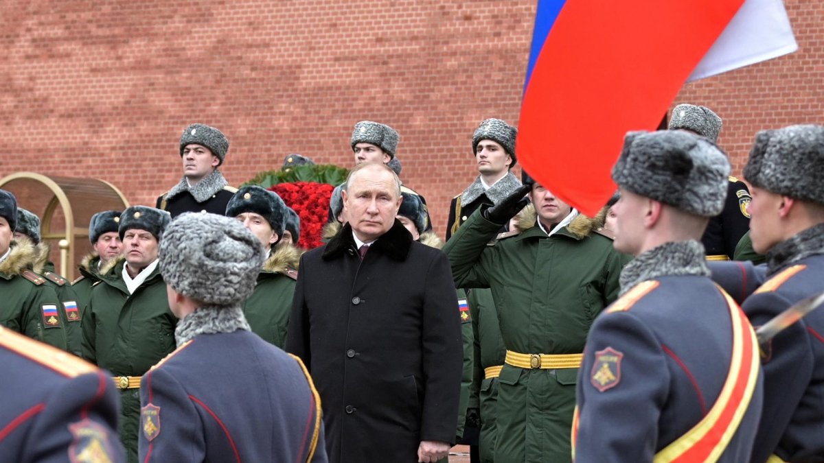 Putin, el día de la amenaza de enviar tropas a Donetsk y Lugansk.