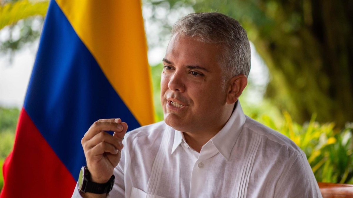 Fotografía de archivo, tomada el pasado 15 de enero, en la que se registró al presidente de Colombia, Iván Duque, durante una entrevista con Efe, en Galápagos (Ecuador).
