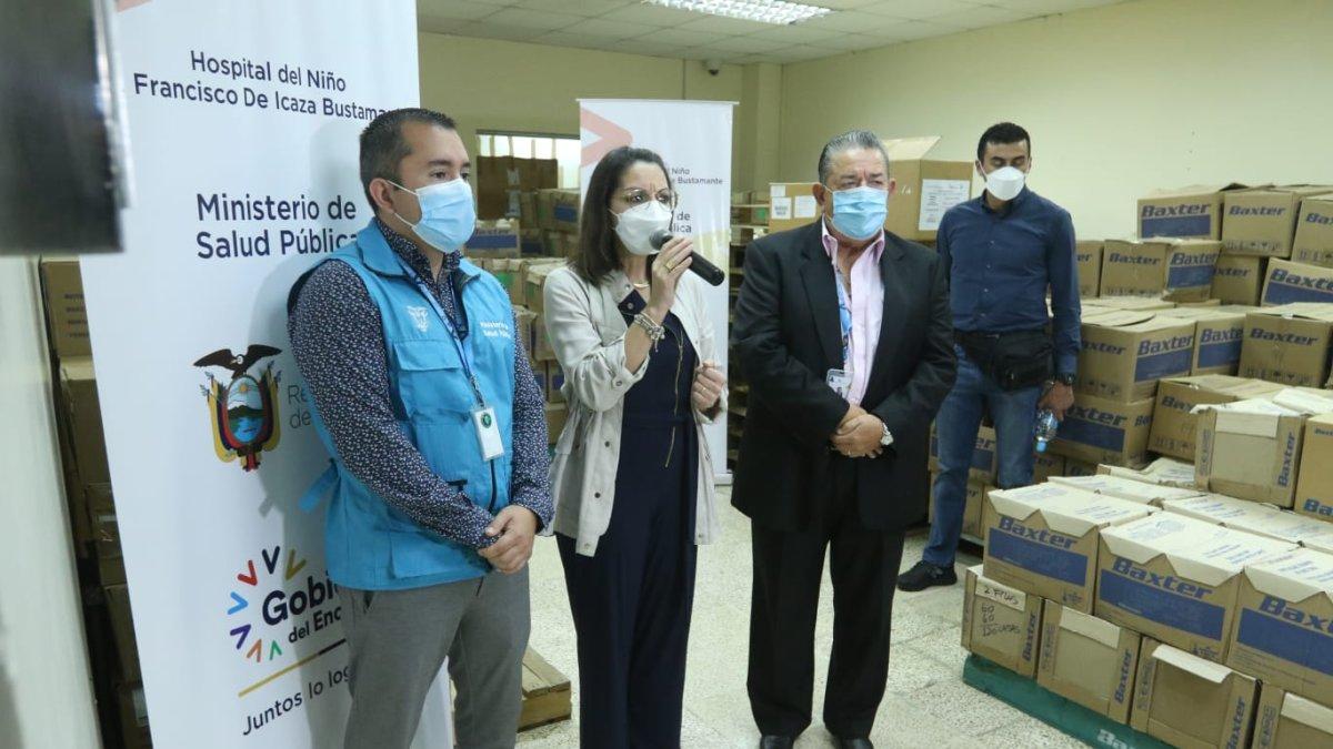 Rueda de prensa de la ministra de salud, Ximena Garzón, en el hospital Francisco Ycaza Bustamante