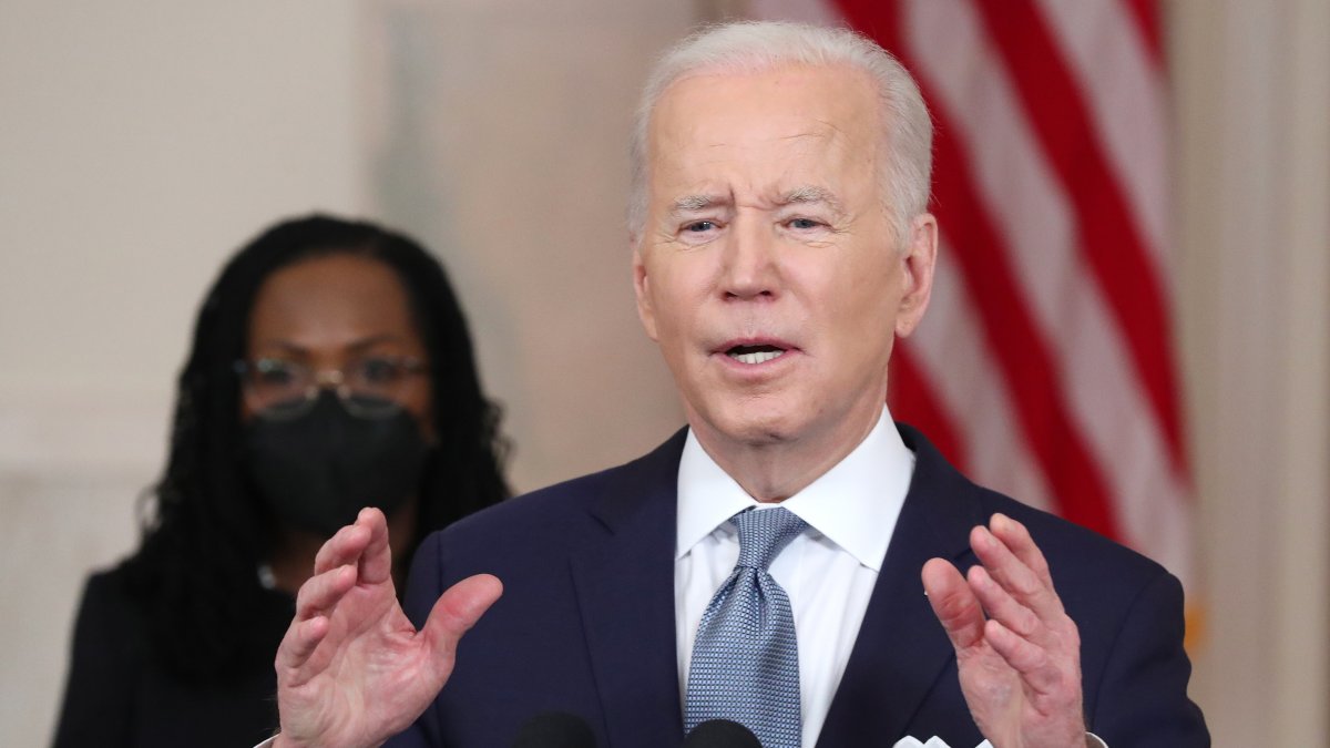 Imagen de archivo del presidente de Estados Unidos, Joe Biden, fue registrado este viernes, durante una declaración pública, en la Casa Blanca, en Washington DC (EE.UU.).