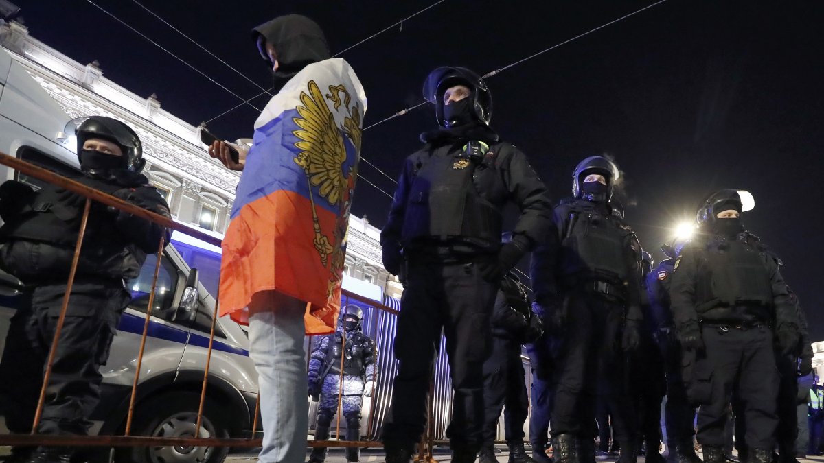 A un joven le fracturaron un brazo, una muchacha perdió el conocimiento tras un golpe en la cabeza