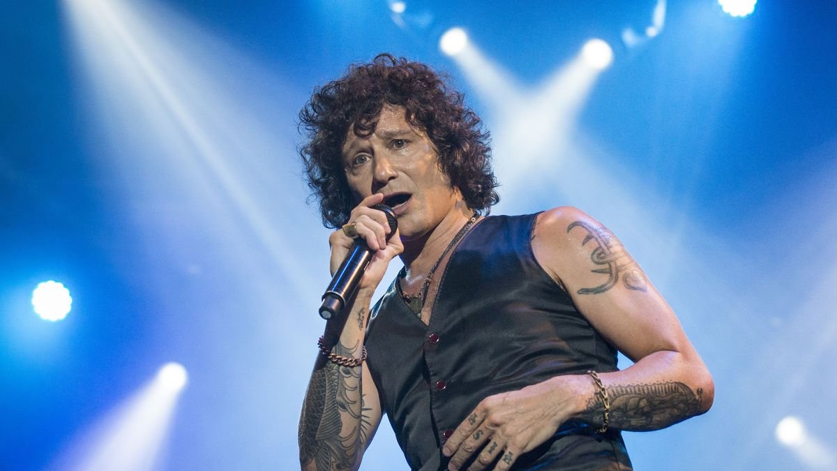 Enrique Bunbury en uno de los últimos shows que ofreció en la Casa de la Cultura en Quito, hace cuatro años.