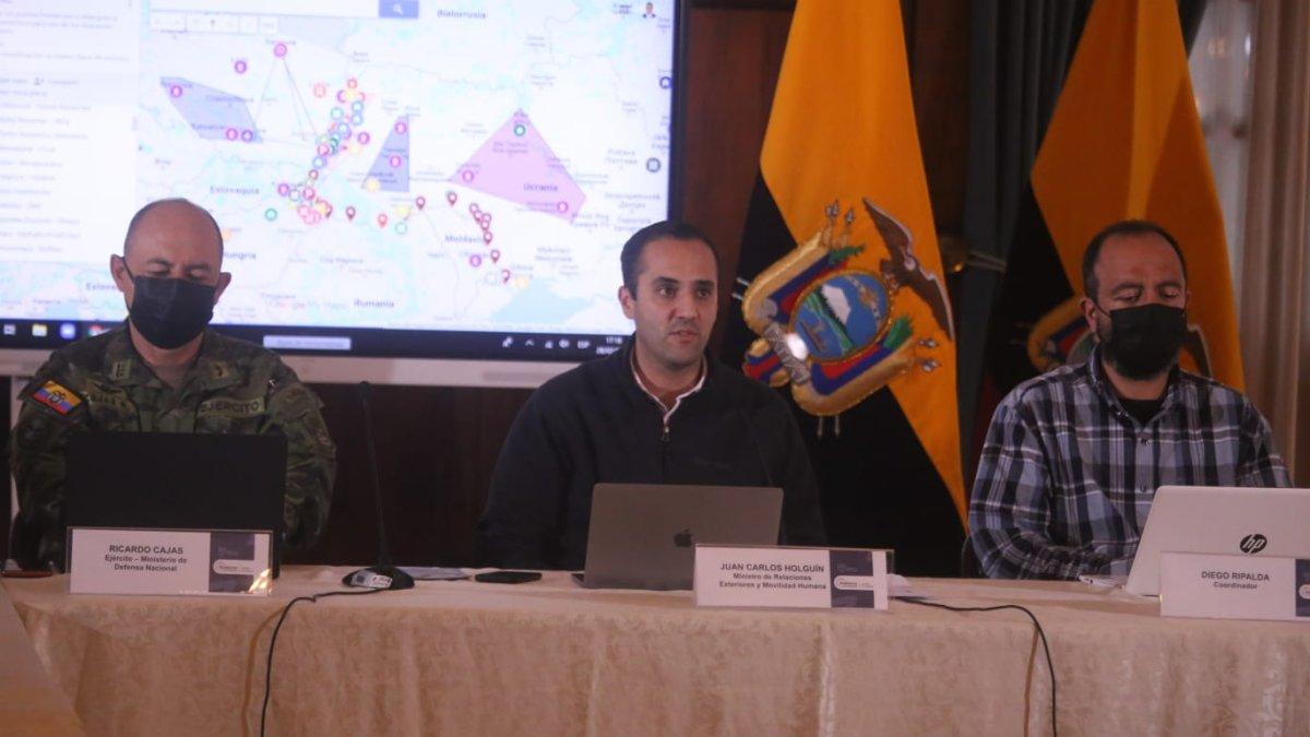 Al menos 300 personas han salido de Ucrania, huyendo de la guerra, decenas de ellas no quieren volver a Ecuador.