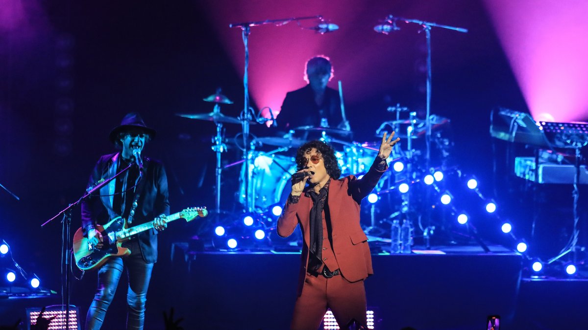 Imagen de archivo del cantante Enrique Bunbury durante un concierto.