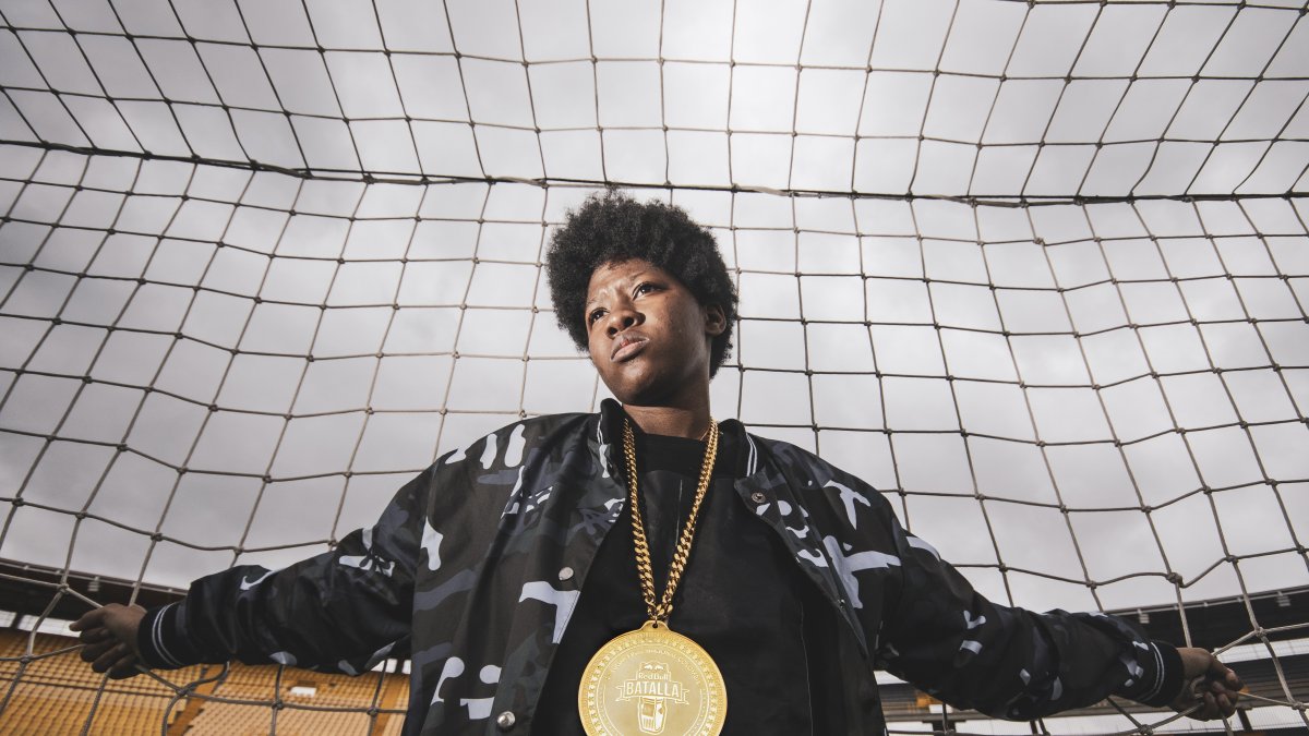 Marithea, colombiana de 24 años, fue la primera mujer en conseguir un campeonato internacional al ganar Combatemática en 2020.