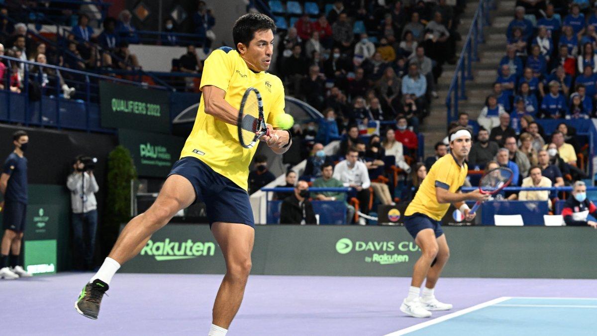 Gonzalo Escobar (i) y Diego Hidalgo cayeron en dos parciales en el duelo de dobles.