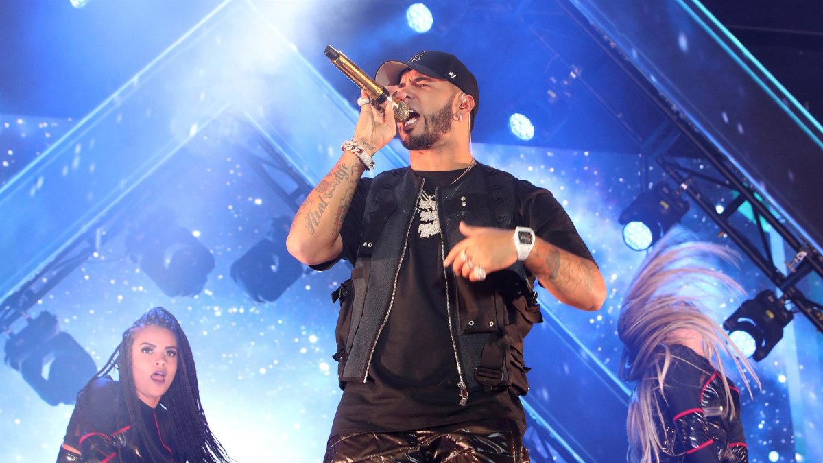 Foto de archivo del cantante y rapero puertorriqueño Anuel AA.