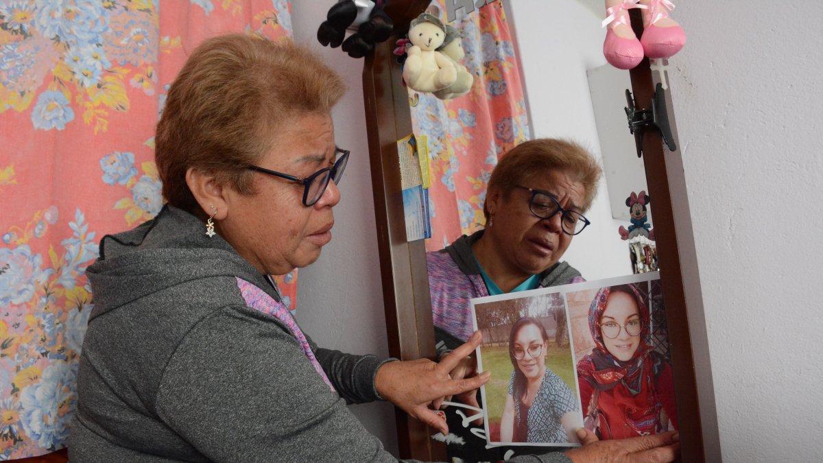 Olga Rodríguez debe medicarse por el luto tras el asesinato de su hija, una mujer trans, a quien apuñalaron en 2020.