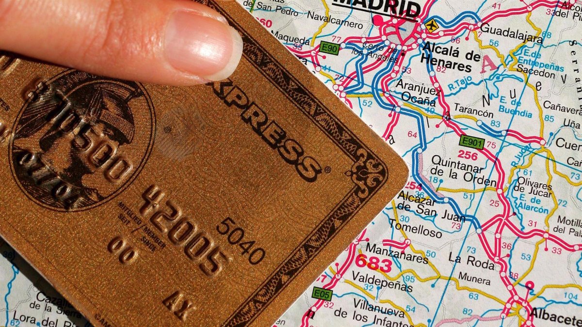 Fotografía de archivo de una tarjeta de crédito American Express.