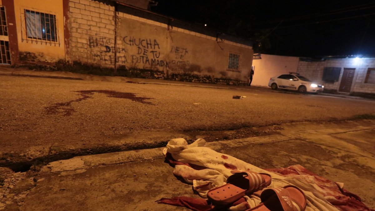 baleado y muerto en la Coop. Unión de Bananeros 5 en el Guasmo Sur. Agencia (ag-extra)