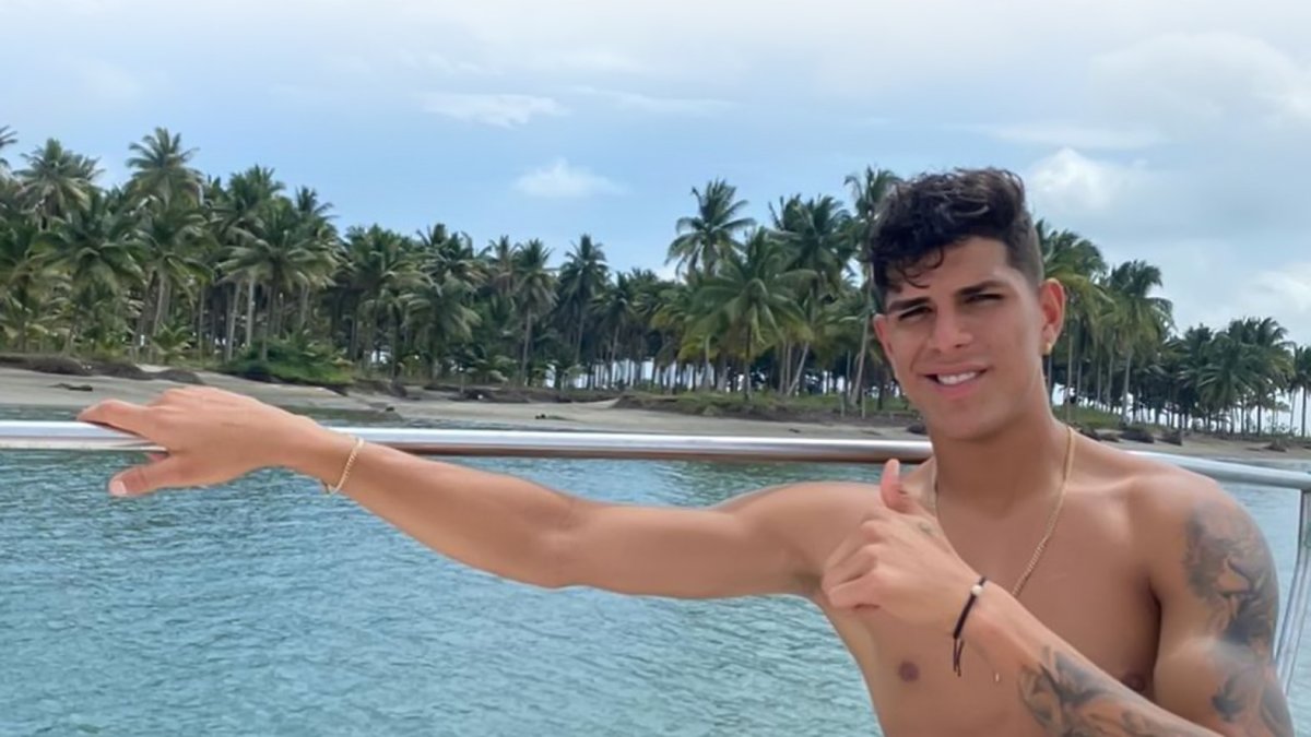 El futbolista, quien juega en Alemania, es muy activo en sus redes sociales.