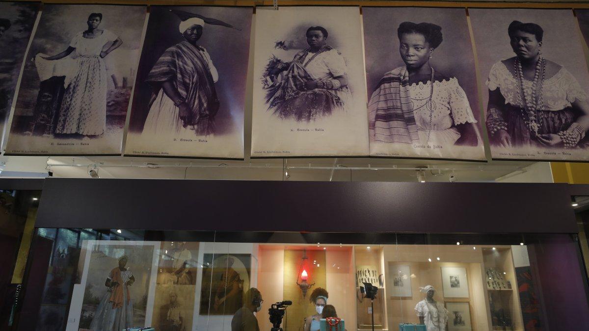 Fotografía de una sala de exposición el 14 de febrero de 2022, en el Museo Afro-Brasil de Sao Paulo (Brasil).