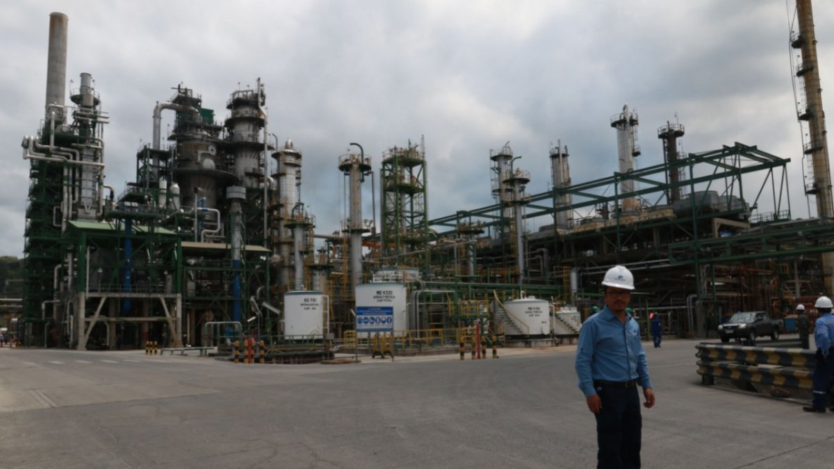 2012. La Refinería de Esmeraldas contrató a No Limit para el mantenimiento y repotenciación de unas válvulas.