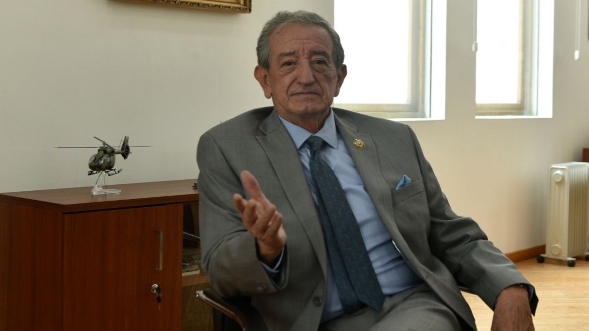 Experto. El exministro de Defensa es un estratega militar y experto en temas internacionales.