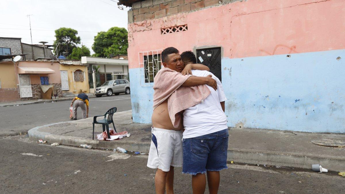 UN NIÑO DE 11 AÑOS FUE MUERTO EN UNA BALACERA  EN EL NOROESTE DE GUAYAQUIL, LA 13 Y CAPITAN NÁJERA, 07 DE ENERO DEL 2022  AMELIA ANDRADE Guayaquil-Ecuador Agencia (ag-expreso)