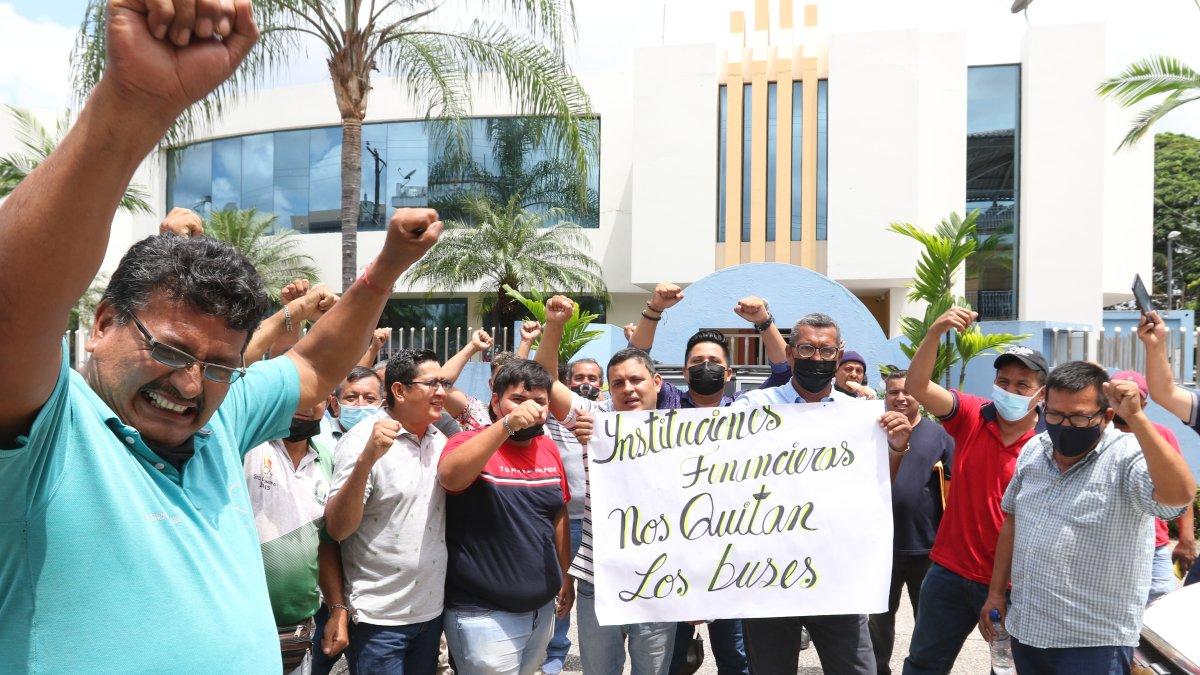 Los transportistas exigen el apoyo del Gobierno para salir de la crisis.