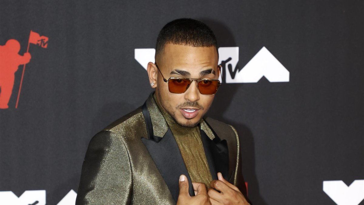 El artista urbano puertorriqueño Ozuna, en una fotografía de archivo.