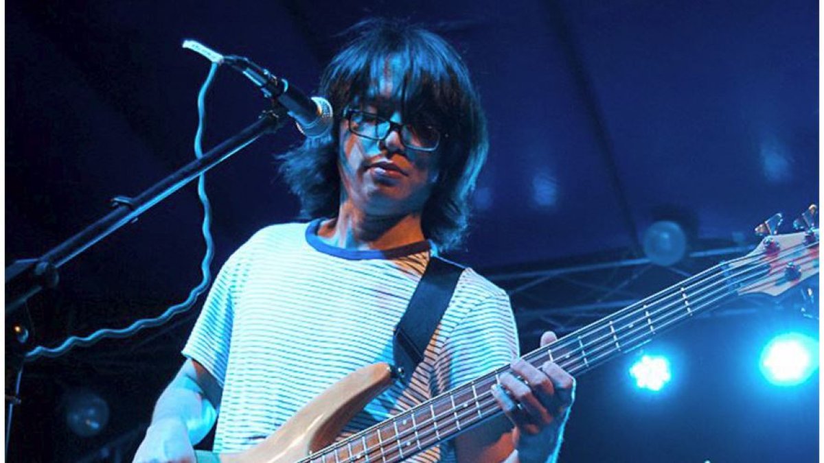 El compositor y arreglista guayaquileño toca en  Maki Navaja, Curetaje, La Humilde Orquesta y Orquesta Macolla.