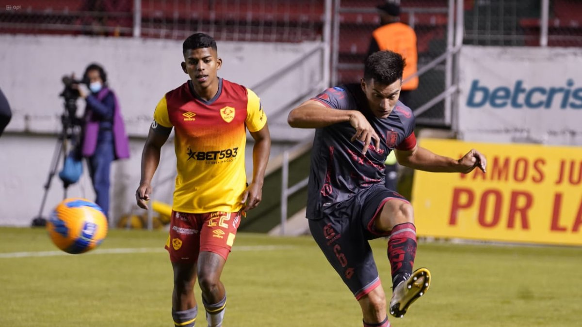 Aucas controló gran parte del encuentro, pero no contó con la puntería necesaria para abrir el marcador.