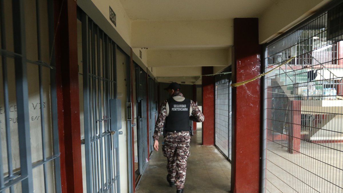 Celdas. Los únicos que tienen acceso para llegar hasta las celdas, bajo el permiso de los reos, son los guías penitenciarios, la policía no.