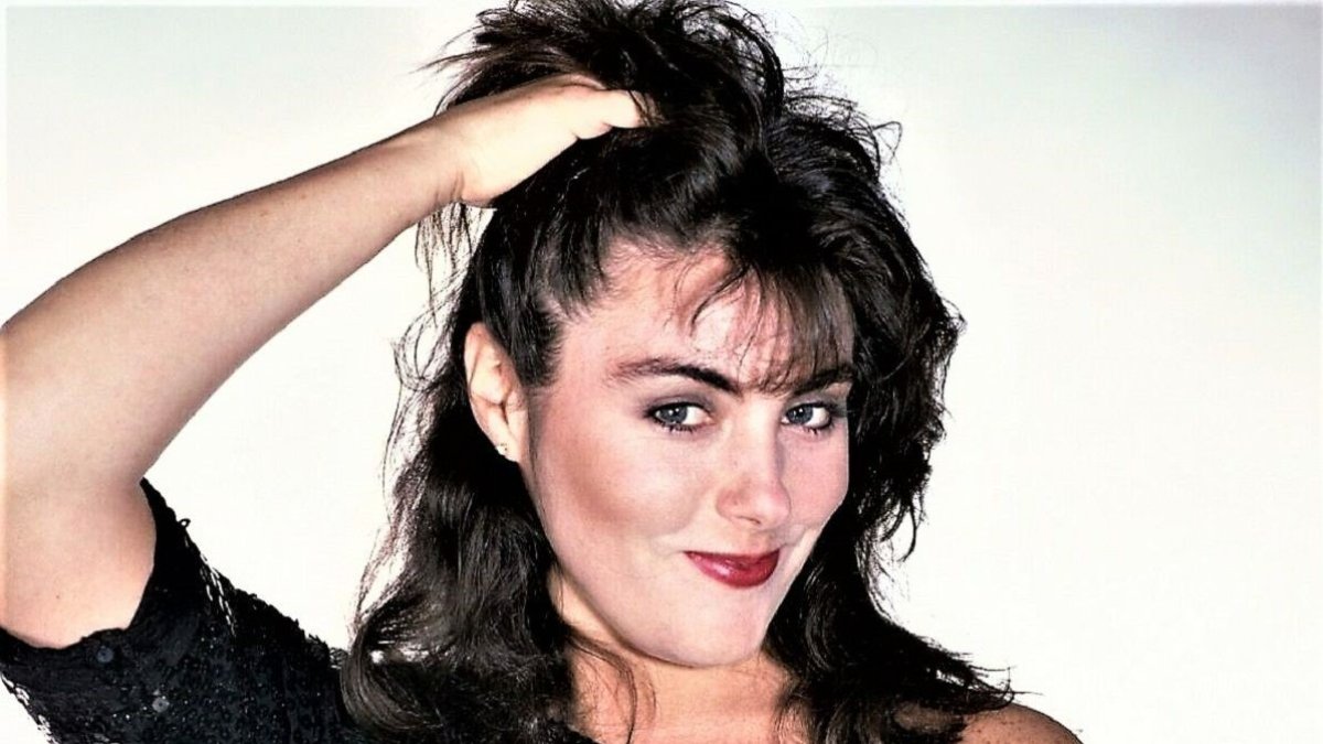 Gracias al éxito de este single de 1982, Laura Branigan fue nominada al Grammy como mejor vocalista pop.