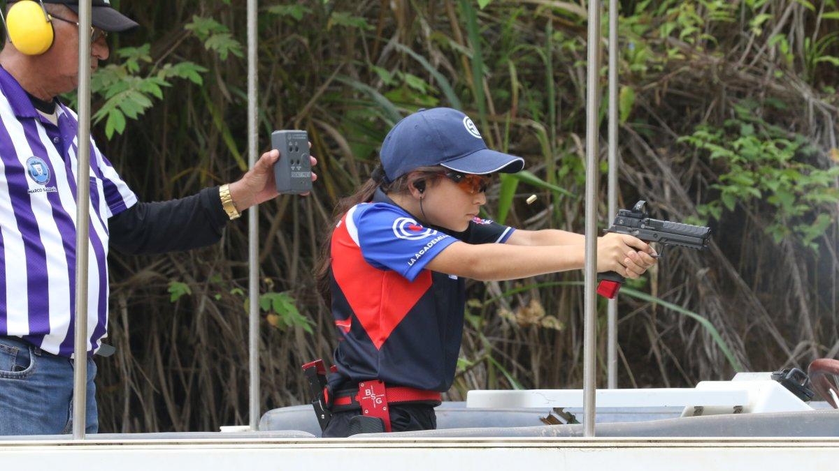 El pequeño Gabriell Petkov mientras cruzaba la primera pista del torneo que al final terminó liderando en la categoría Production Optics Súper Junior.