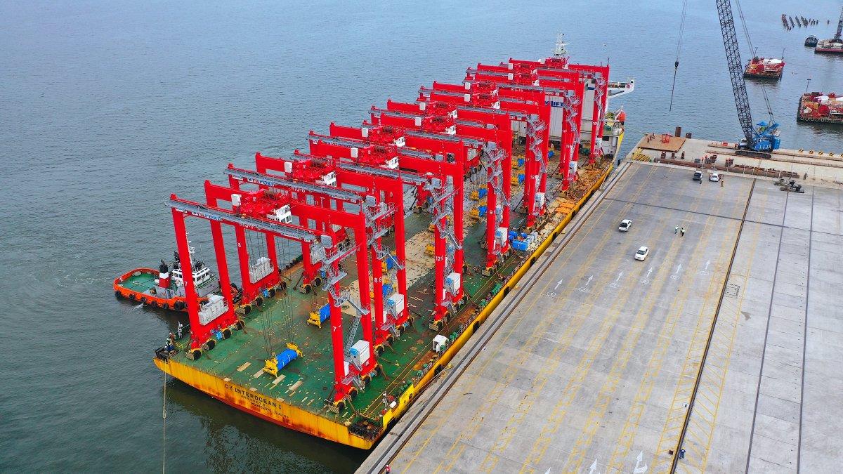 Comercio.- El Puerto Bolívar desde también salen las exportaciones ecuatorianas.