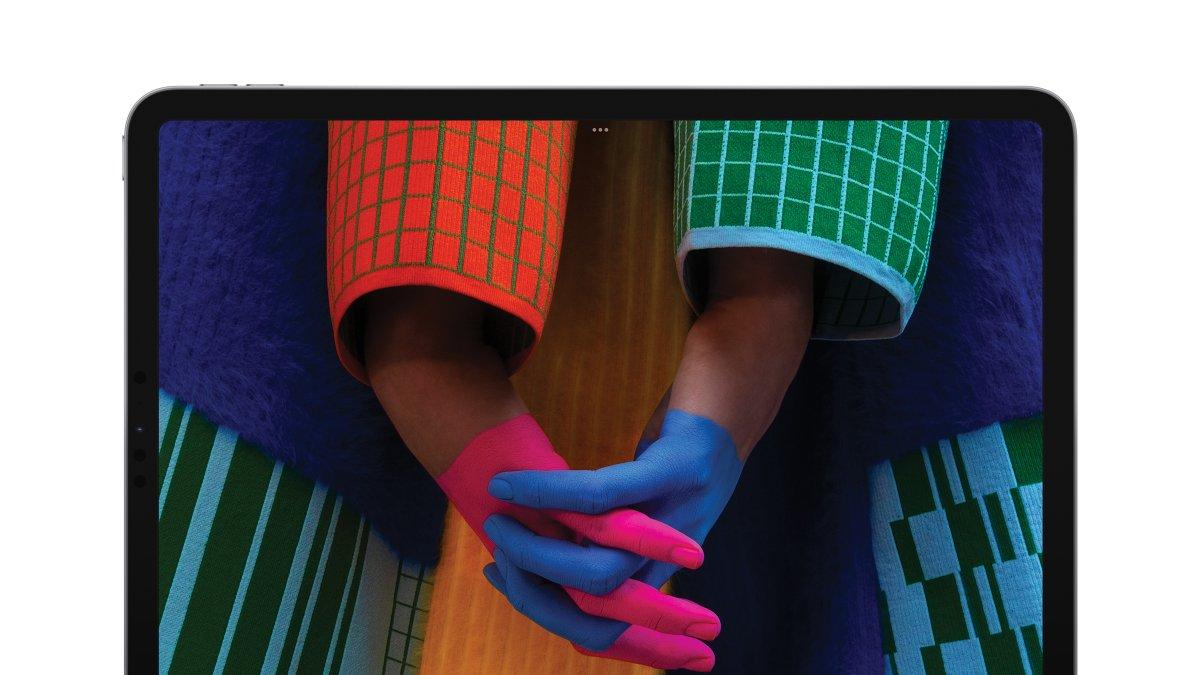 Fotografía cedida por Apple donde se aprecia su nuevo iPad Air que llegará a las tiendas este viernes a un precio de 599 dólares para la versión que se conecta a wi-fi.