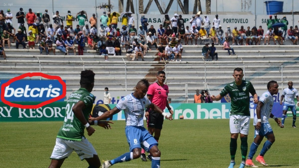 Aquí se observa como manipula LigaPro sus fotografías.