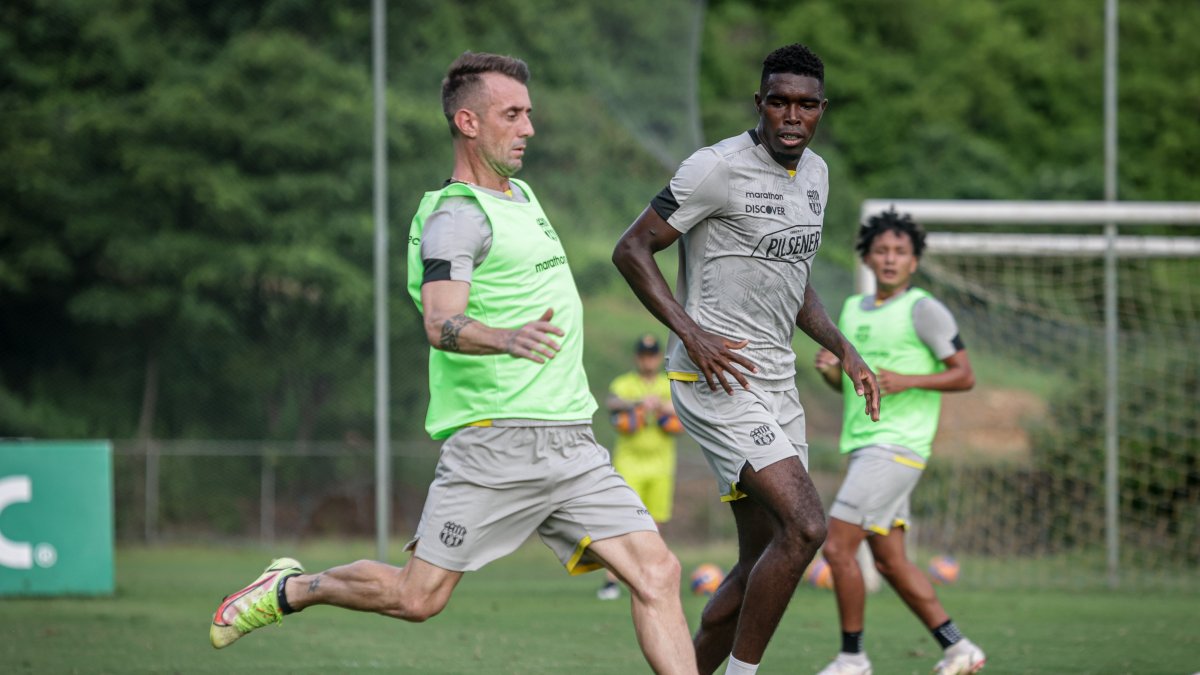 Damián Díaz podría sumar minutos, pero no arrancará como titular.