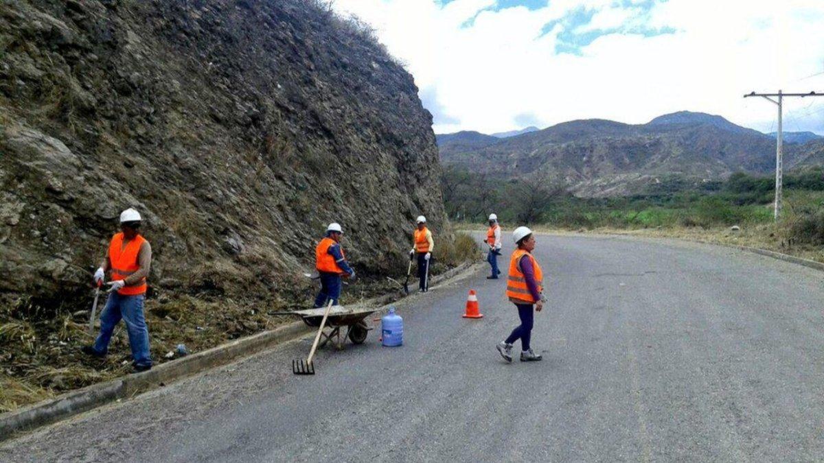Vía. La Intervalles tiene una longitud de 42 km y un costó $ 13,7 millones.