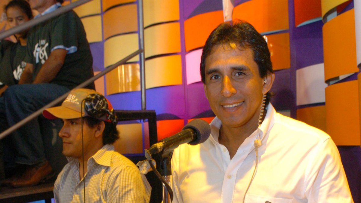 Era hincha del Emelec, y nunca andaba triste, siempre la sonrisa y su gorra eran su compañía.