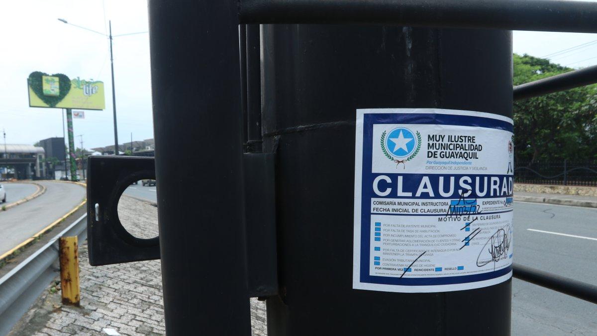 Apenas una que otra valla ha sido clausurada, pese a las denuncias y quejas que datan desde 2019.