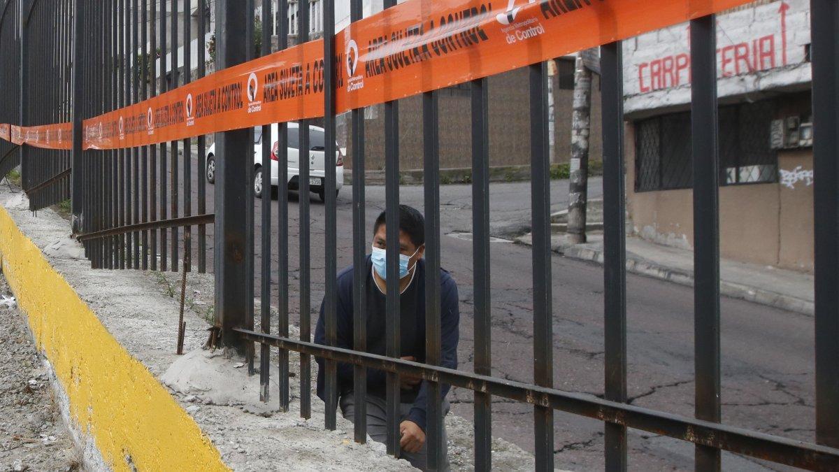 Los moradores de Carcelén Bajo usan las calles que atraviesan Mastodontes para llegar a la av. Simón Bolívar.