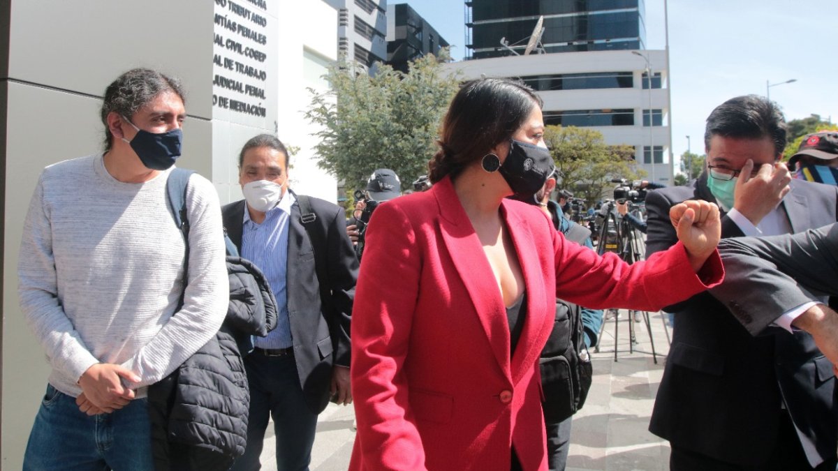 Audiencia. Pabón, Hernández y González, fueron procesados por el delito de rebelión. Hoy recibieron la amnistía.