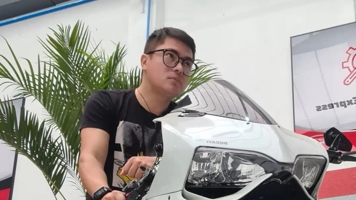 El popular 'Cuy' sostiene que no tiene enemigos, lo que sí cree es que están detrás de su moto.