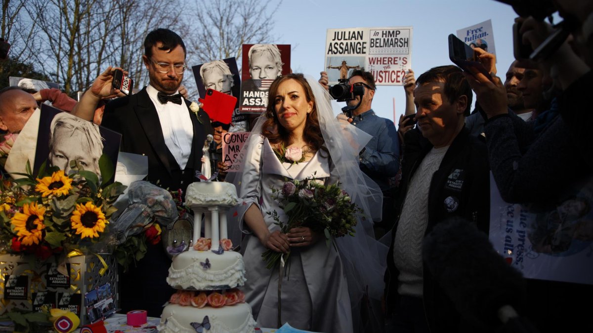 Moris, de 38 años, llegó a la cárcel acompañada de su madre; el padre y hermano de su prometido.