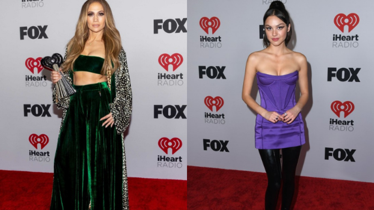 Jennifer Lopez y Olivia Rodrigo en los iHeartRadio Music Awards.