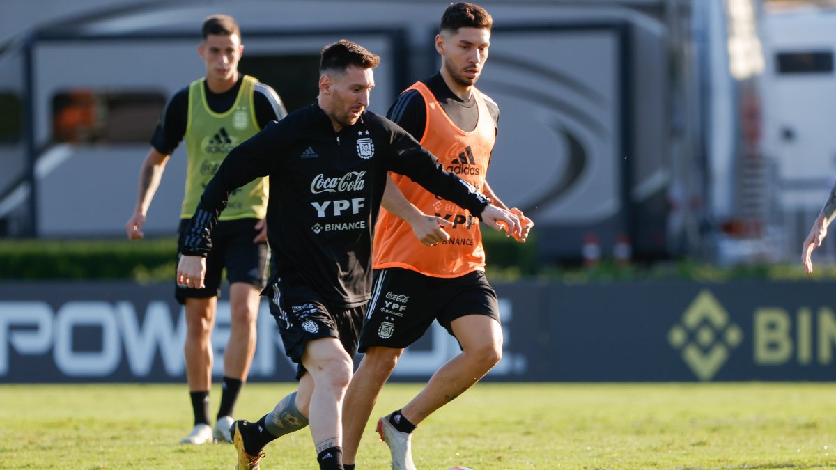 Lionel Messi, jugador de la selección argentina, durante el entrenamiento para medir a Venezuela y Ecuador.