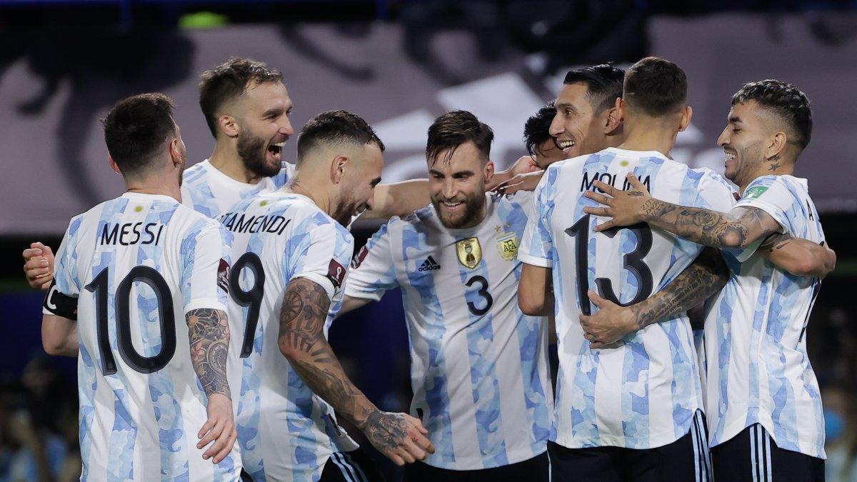 En el último partido, Argentina derrotó por 3-0 a Venezuela. De la plantilla de ese compromiso, el técnico Scaloni prevé algunas variantes. Ya están clasificados.